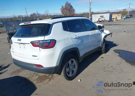 2023 Jeep Compass Latitude 4X4 from USA, damaged, VIN 3C4NJDBN0PT520859